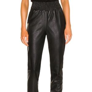 SPANX Faux Leather Jogger in Black
Commando